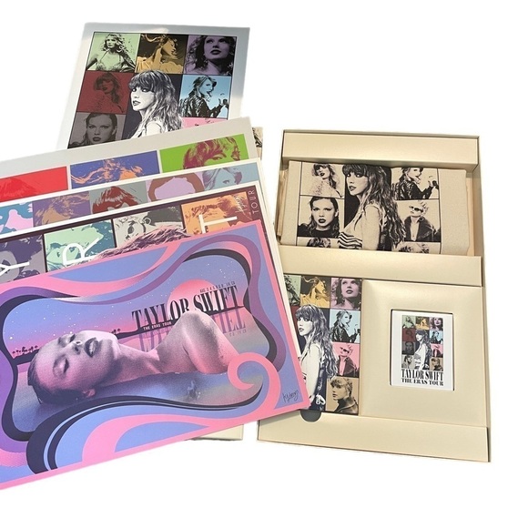 Taylor Swift Eras Tour Los Angeles VIP Merch Box - Picture 2 of 5